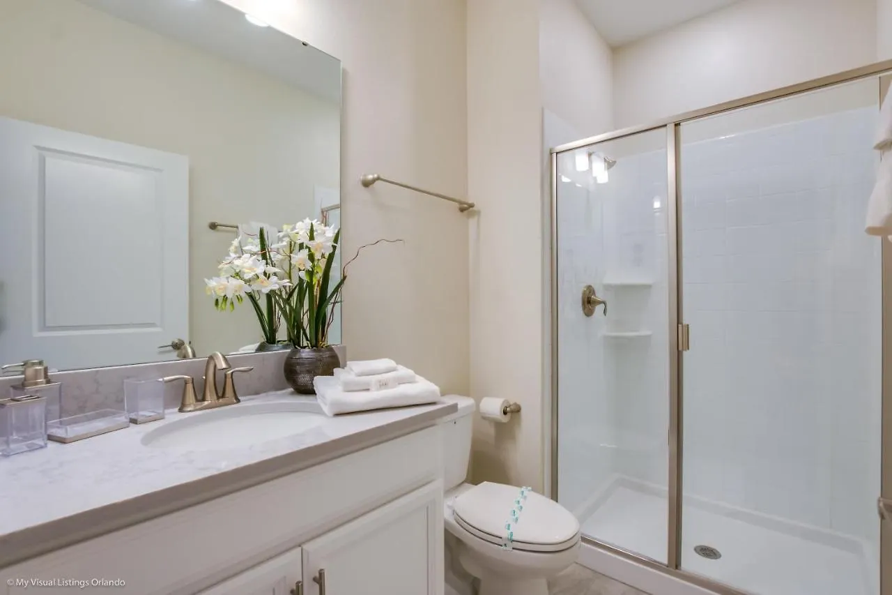 Lovely Town Home With Splash Pool Davenport