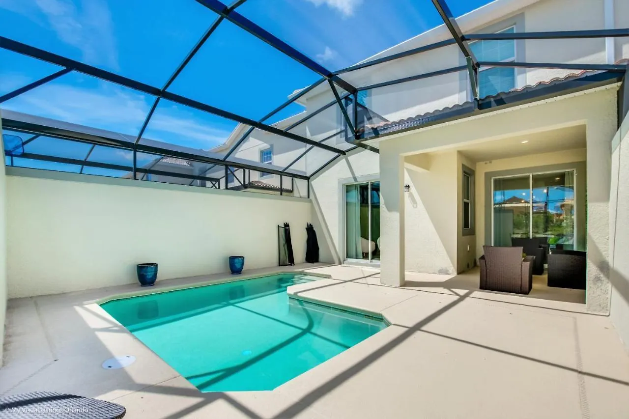 Lovely Town Home With Splash Pool Davenport