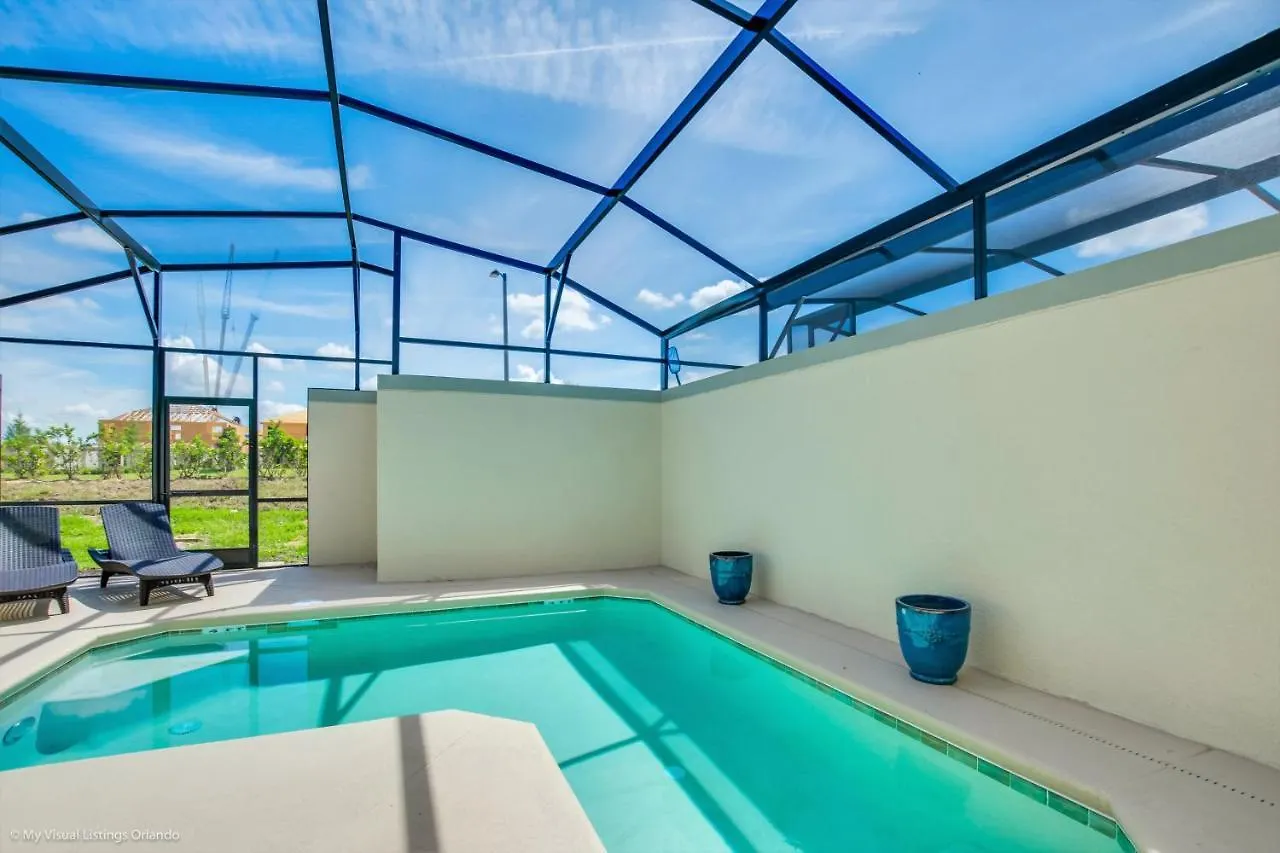 Lovely Town Home With Splash Pool Davenport